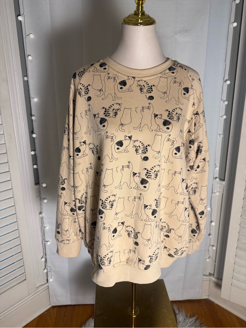 Sm Wardrobe Cat Print Oversized Sweatshirt XL Beige Kawaii Cozy Lounge Pullover